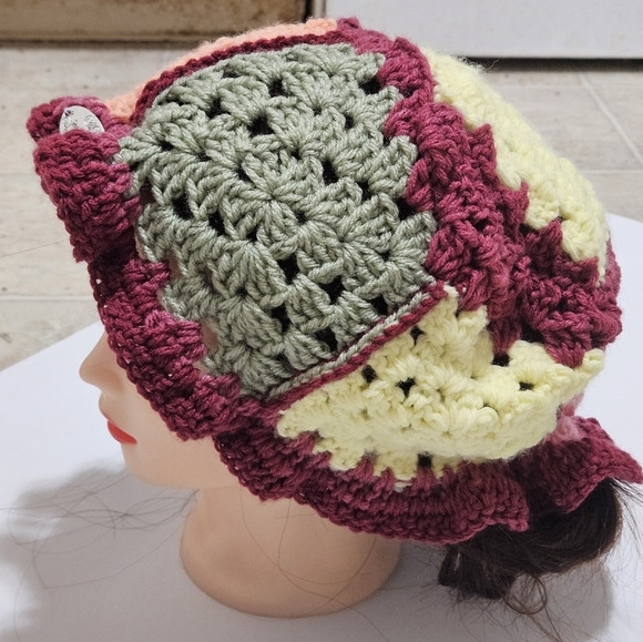 Hand Crafted oversized bucket hat crochet granny square stitch multicolored fall - Picture 7 of 17
